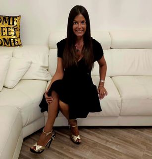 Sara Tommasi feet photo thumbnail