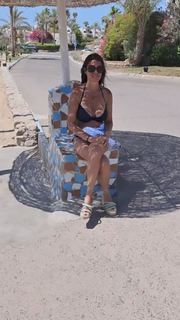 Sara Tommasi feet photo thumbnail