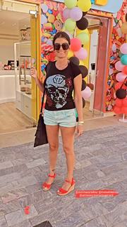 Sara Tommasi feet photo thumbnail