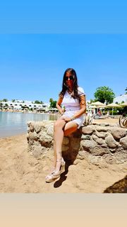 Sara Tommasi feet photo thumbnail