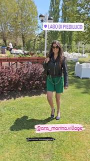 Sara Tommasi feet photo thumbnail