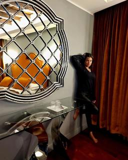 Sara Tommasi feet photo thumbnail