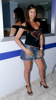 Sara Tommasi feet photo thumbnail