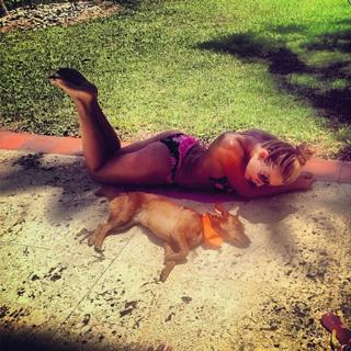 Sara Uribe feet photo 14