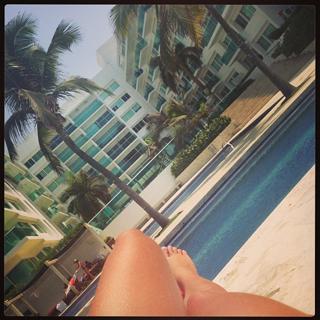 Sara Uribe feet photo 9