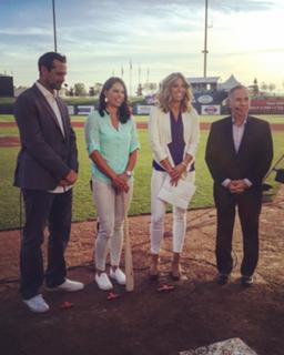 Sara Walsh feet photo thumbnail