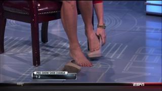 Sara Walsh feet photo thumbnail