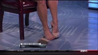 Sara Walsh feet photo thumbnail