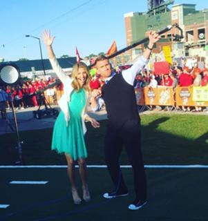 Sara Walsh feet photo thumbnail