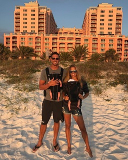 Sara Walsh feet photo thumbnail