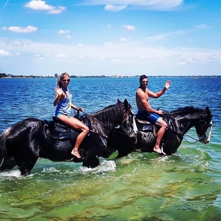 Sara Walsh feet photo thumbnail