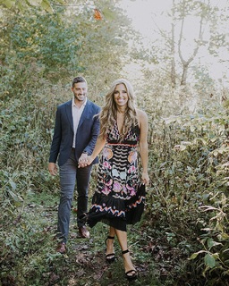 Sara Walsh feet photo thumbnail