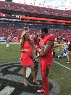 Sara Walsh feet photo thumbnail