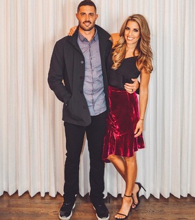 Sara Walsh feet photo thumbnail