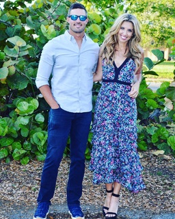 Sara Walsh feet photo thumbnail