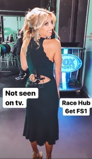 Sara Walsh feet photo thumbnail