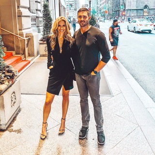 Sara Walsh feet photo thumbnail