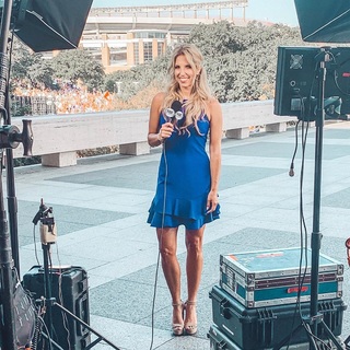 Sara Walsh feet photo thumbnail