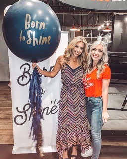 Sara Walsh feet photo thumbnail