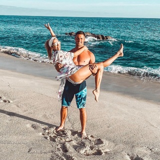 Sara Walsh feet photo thumbnail