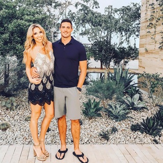 Sara Walsh feet photo thumbnail