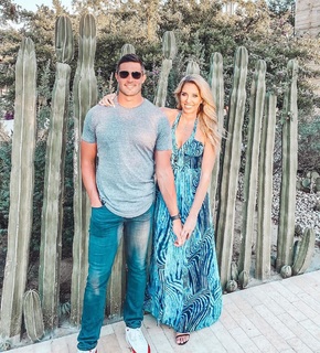 Sara Walsh feet photo thumbnail