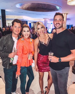 Sara Walsh feet photo thumbnail