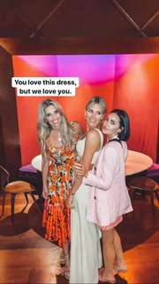 Sara Walsh feet photo thumbnail