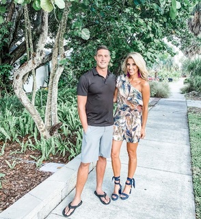 Sara Walsh feet photo thumbnail