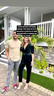 Sara Walsh feet photo thumbnail