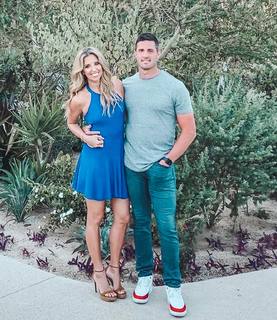 Sara Walsh feet photo thumbnail