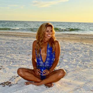 Sara Walsh feet photo thumbnail