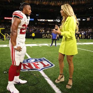 Sara Walsh feet photo thumbnail