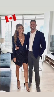 Sara Walsh feet photo thumbnail
