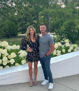 Sara Walsh feet photo thumbnail