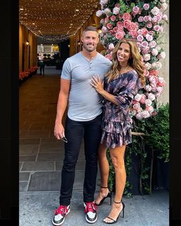 Sara Walsh feet photo thumbnail