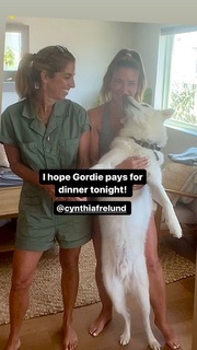 Sara Walsh feet photo thumbnail