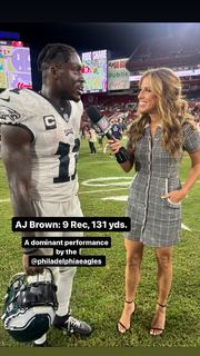 Sara Walsh feet photo thumbnail