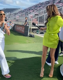 Sara Walsh feet photo thumbnail