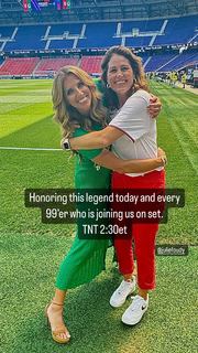 Sara Walsh feet photo thumbnail