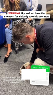 Sara Walsh feet photo thumbnail