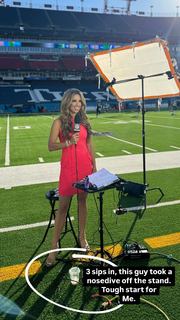 Sara Walsh feet photo thumbnail