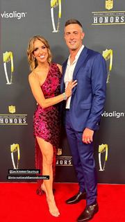 Sara Walsh feet photo thumbnail
