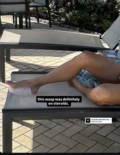 Sara Walsh feet photo thumbnail