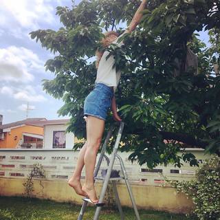 Sara Zanier feet photo 12