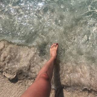 Sara Zanier feet photo 7