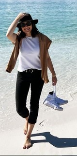 Sarah Abo feet photo 9
