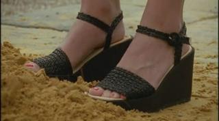 Sarah Alexander feet photo 18