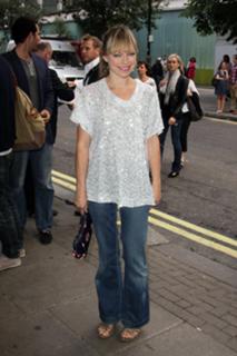 Sarah Alexander feet photo 15