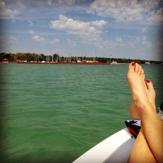 Sarah Anderson feet photo 1